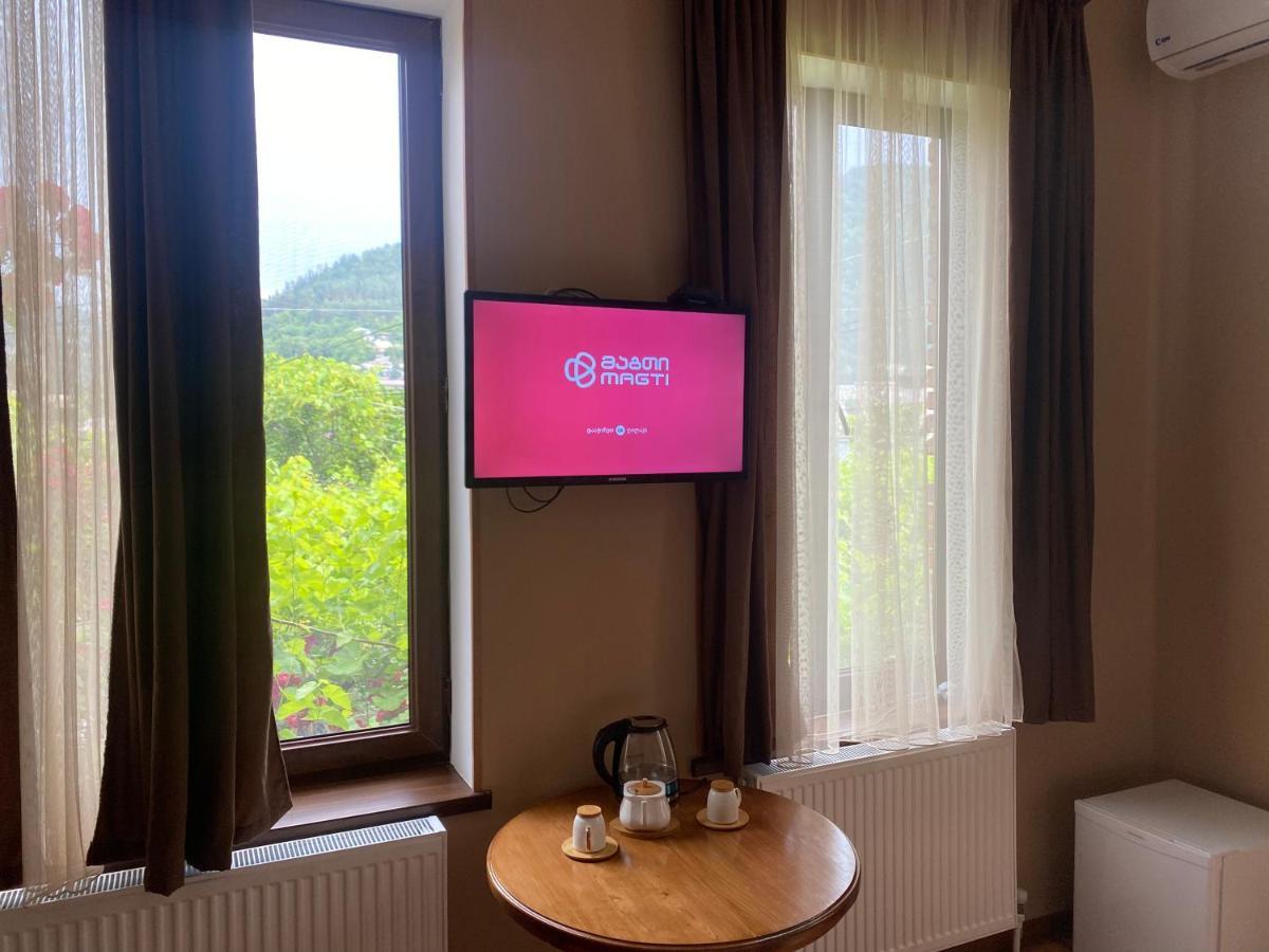 Shota'S Guest House Borjomi ภายนอก รูปภาพ