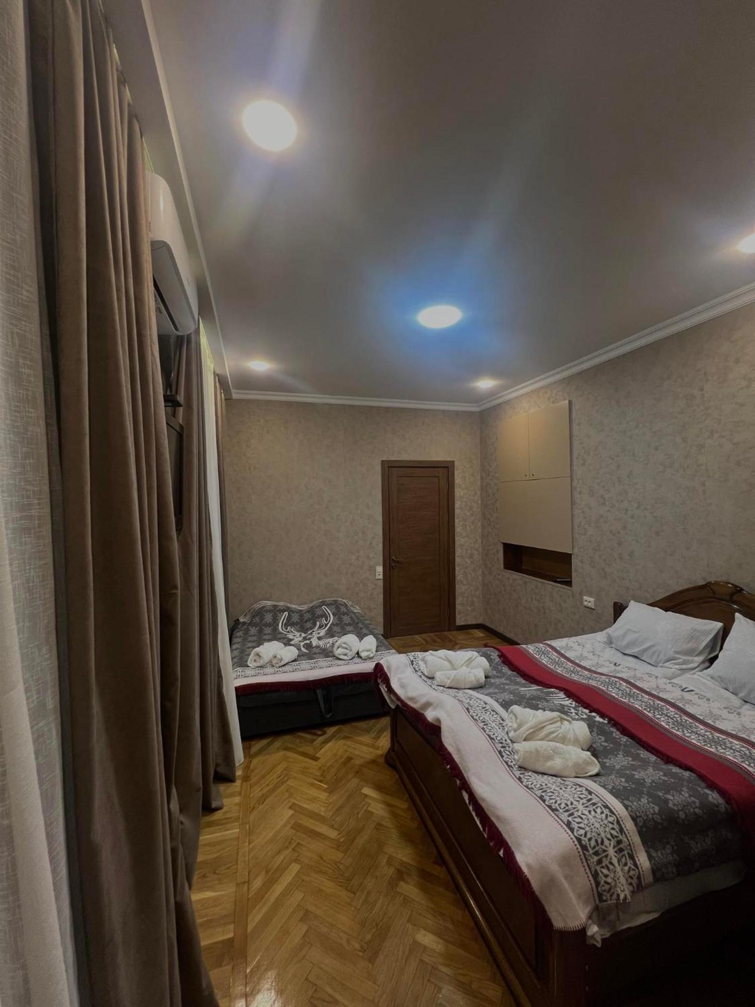 Shota'S Guest House Borjomi ภายนอก รูปภาพ